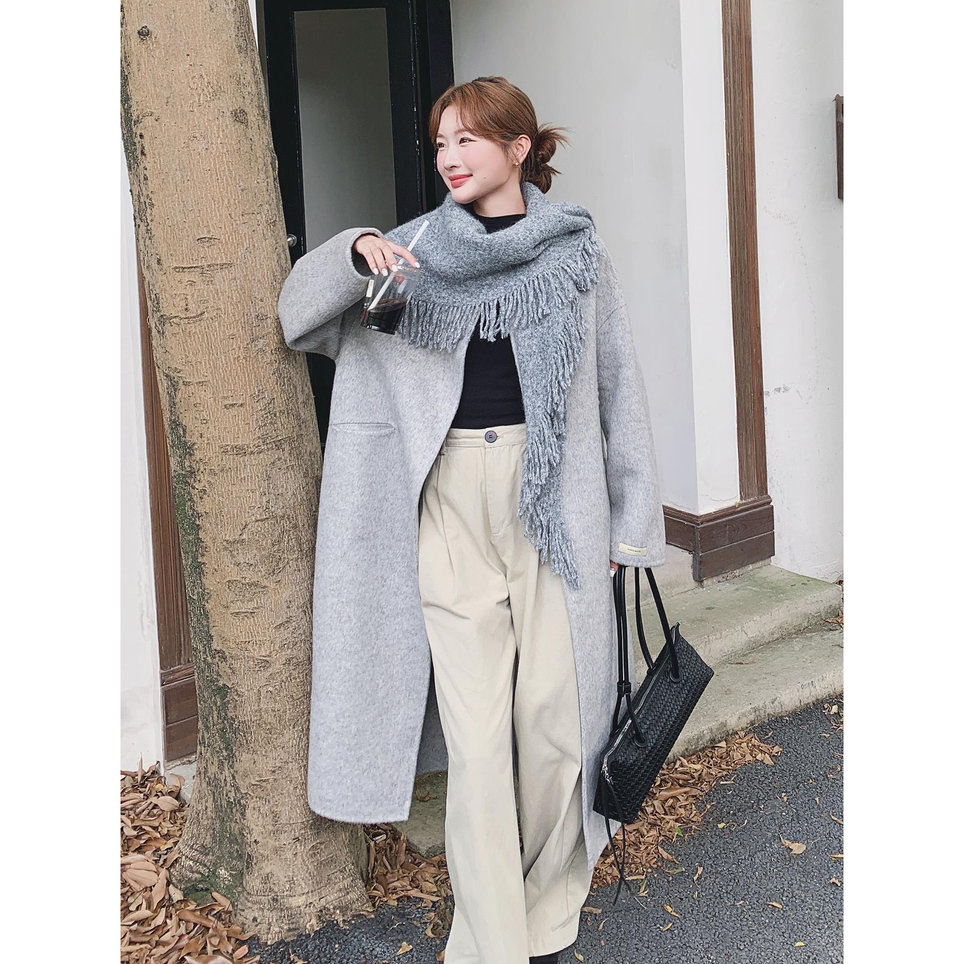 高端精致灰色双面呢流苏围巾大衣女秋冬2025新款轻熟风巨好看外套