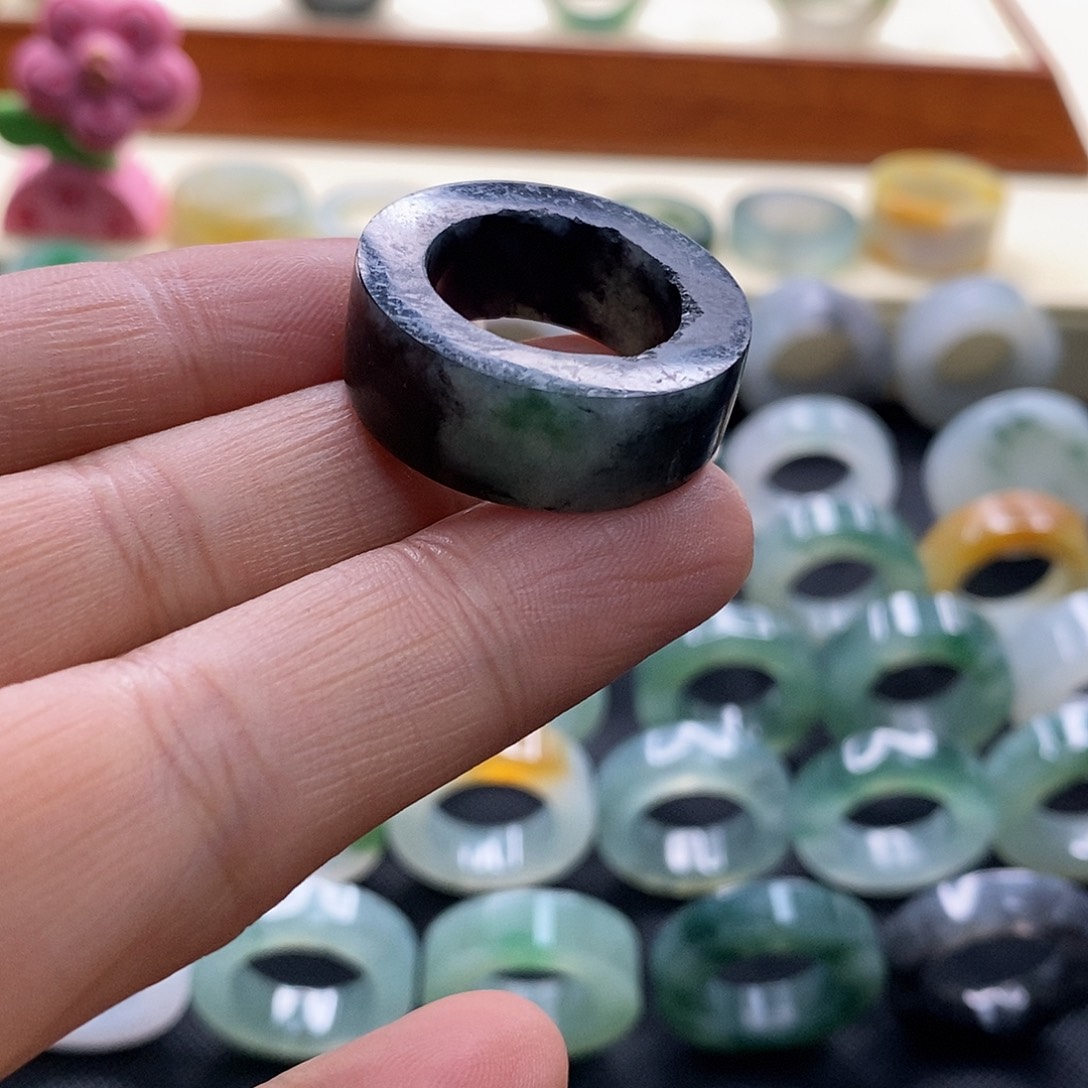 定制翡翠未镶嵌翡翠