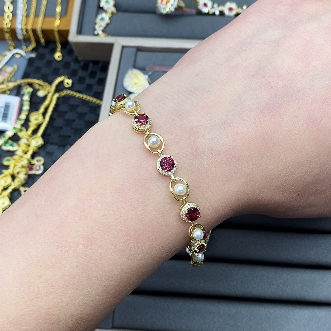 杨***依石榴石银S925镶嵌手链