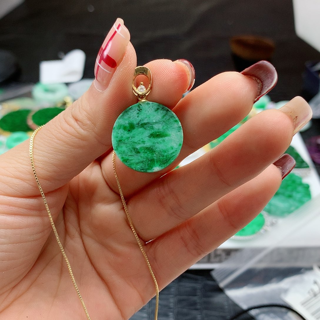 【闪购商品】翡翠吊坠(赠链)银S925镶嵌