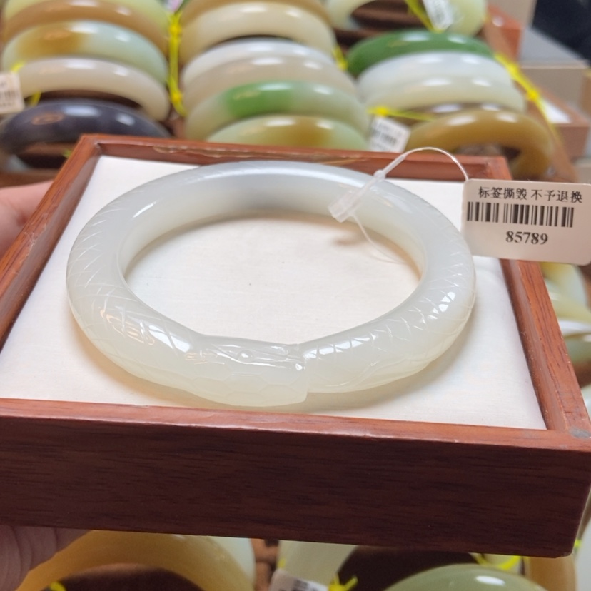 【闪购商品】和田玉手镯未镶嵌