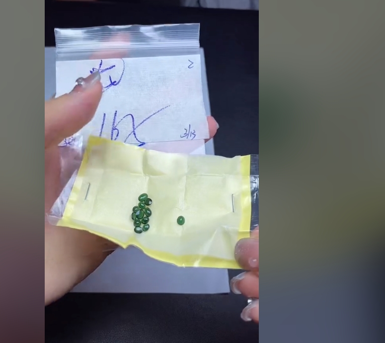 定制翡翠未镶嵌缅甸翡翠天然A货002