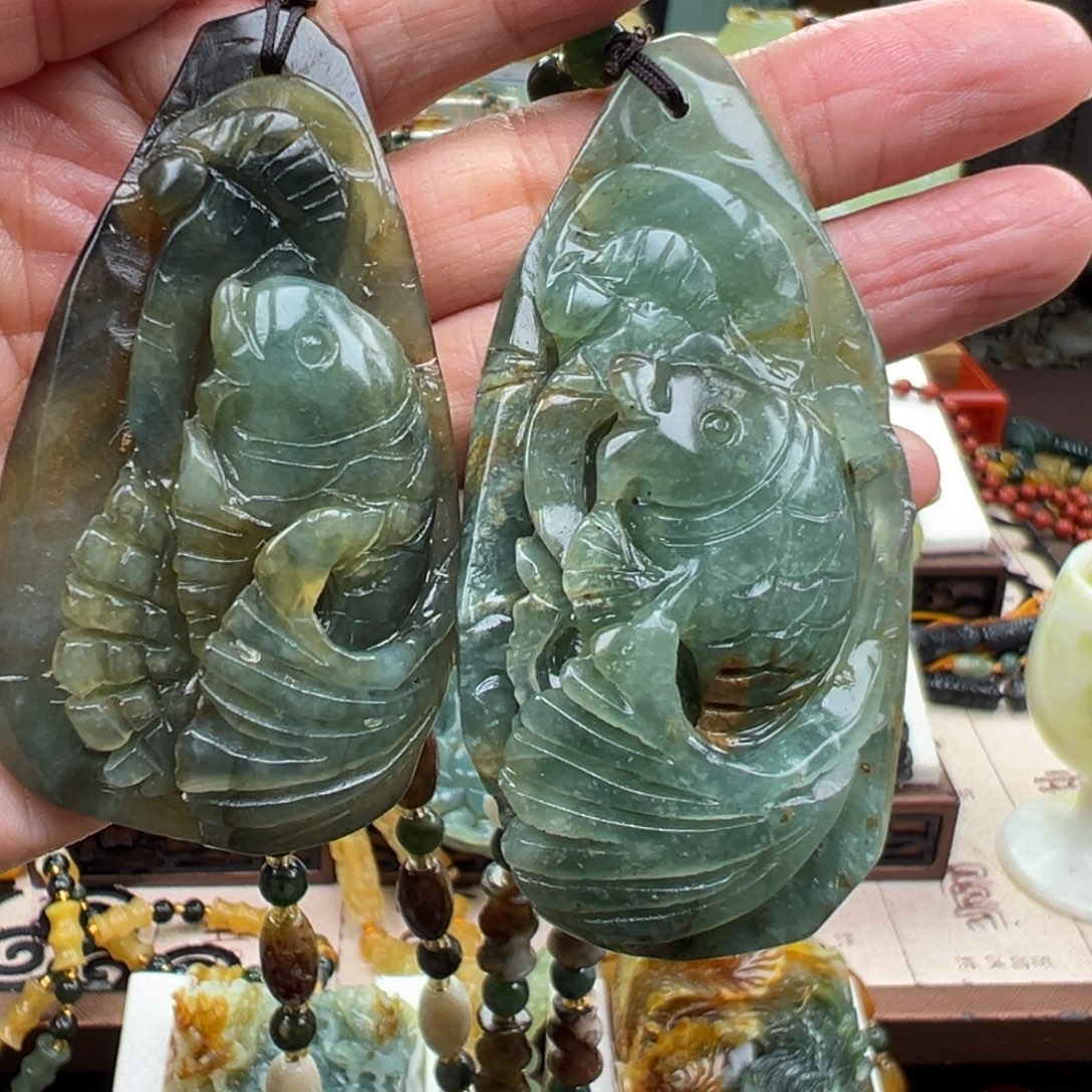 张***猪岫玉未镶嵌挂件挂件