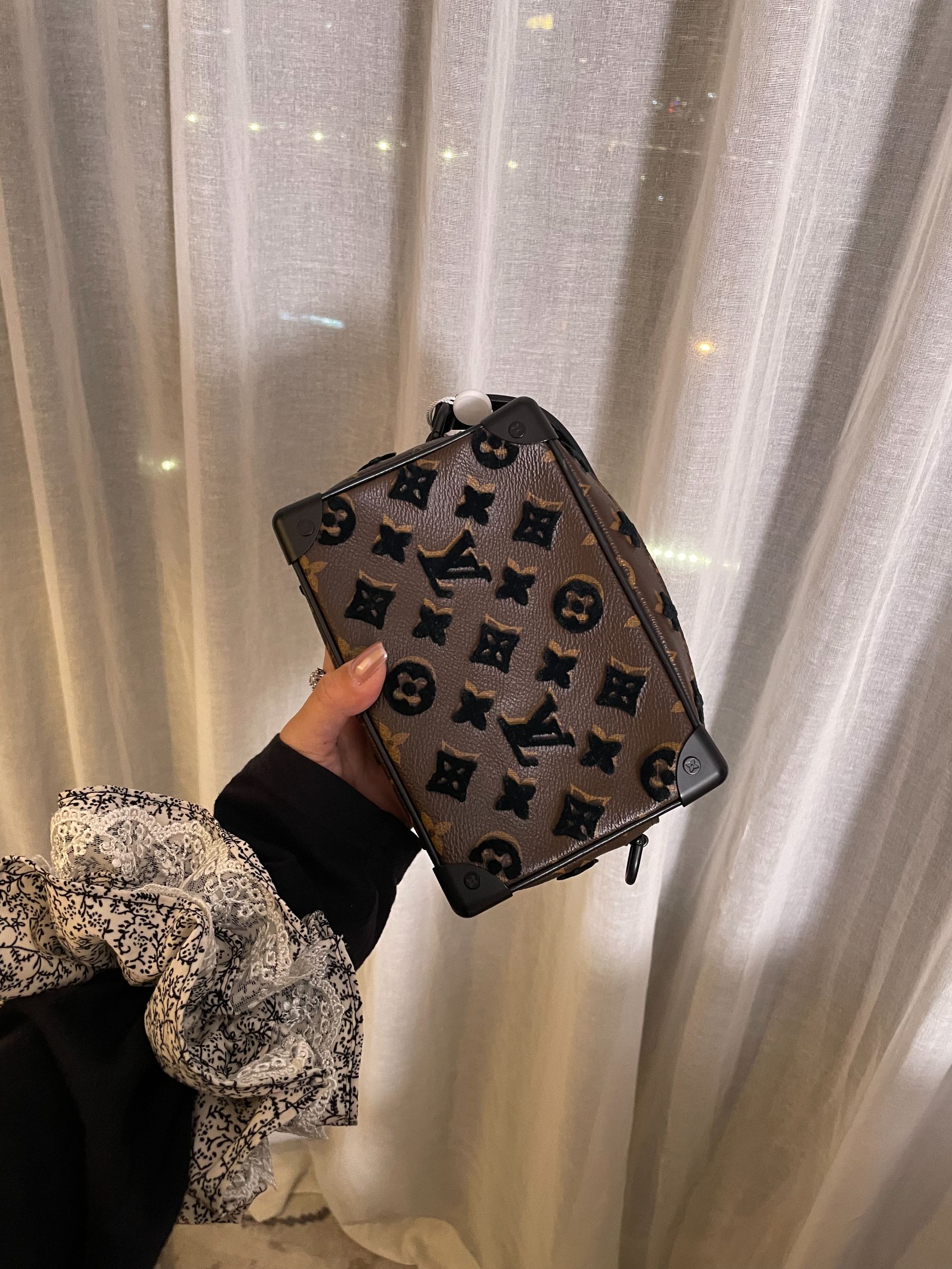 99新 LouisVuitton/路易威登 展会外场！softtrunk老花盒子包 18cm