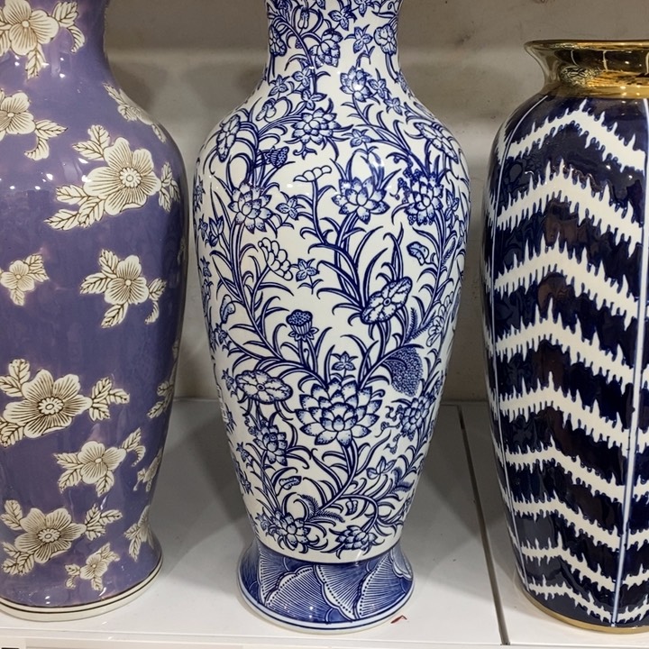 【闪购商品】摆件哈****哈陶瓷微瑕花瓶摆件