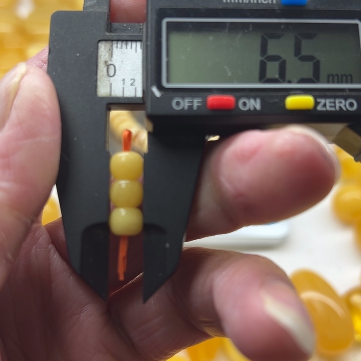 琥珀（矿物珀）未镶嵌裸石