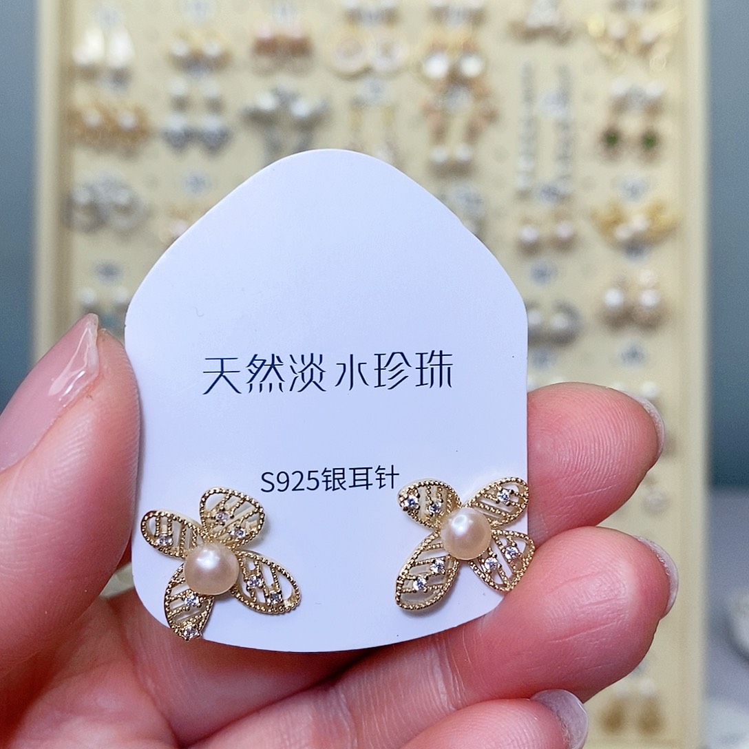 银S925镶嵌耳饰淡水珍珠