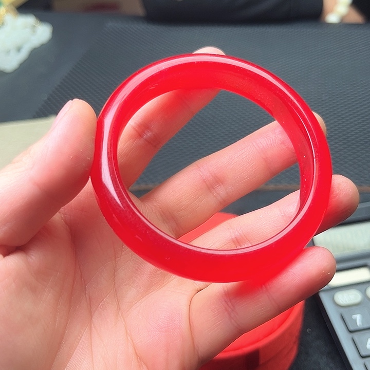 翡翠颈饰未镶嵌啊啊