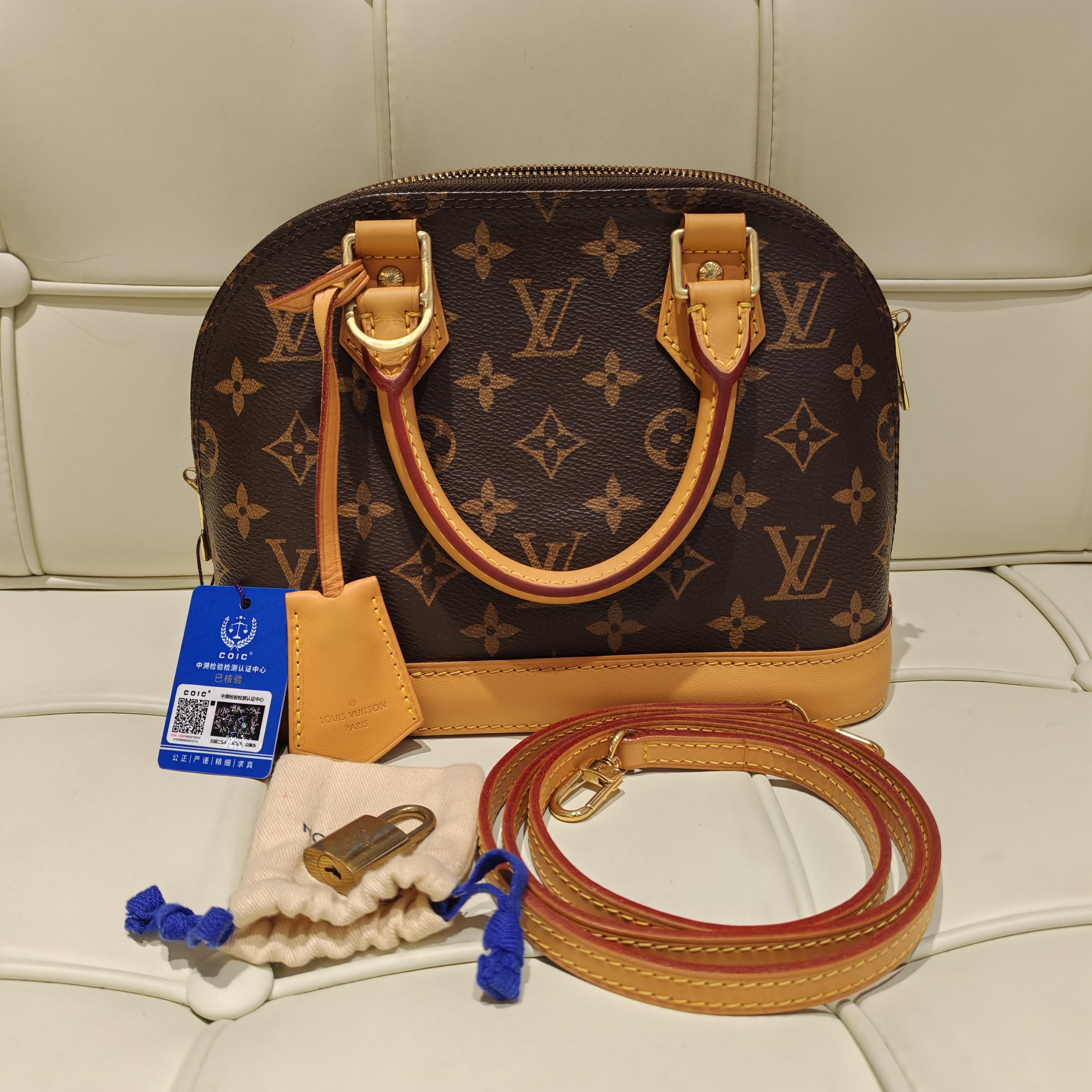 95新 LouisVuitton/路易威登 119724 lv贝壳斜挎包 植鞣革养护