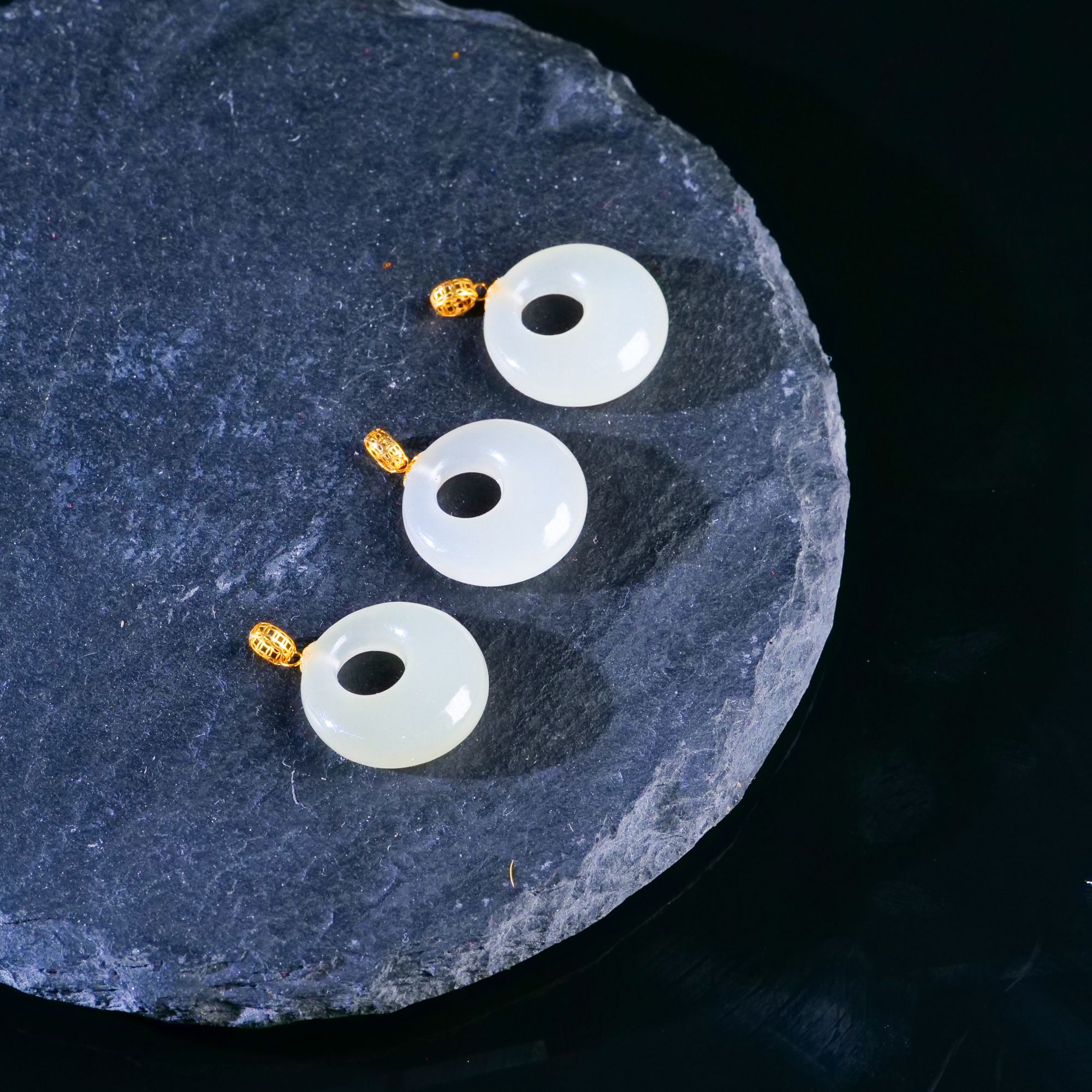 【小雨来了】18k金镶和田玉高冰晴水公主扣吊坠 挂坠 多样性发一件