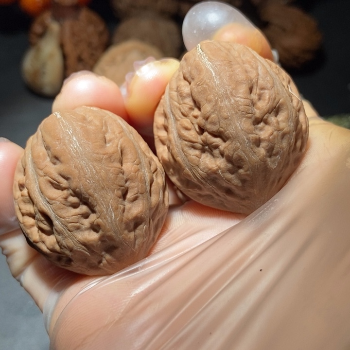 文玩核桃把件东北楸子小雪 87