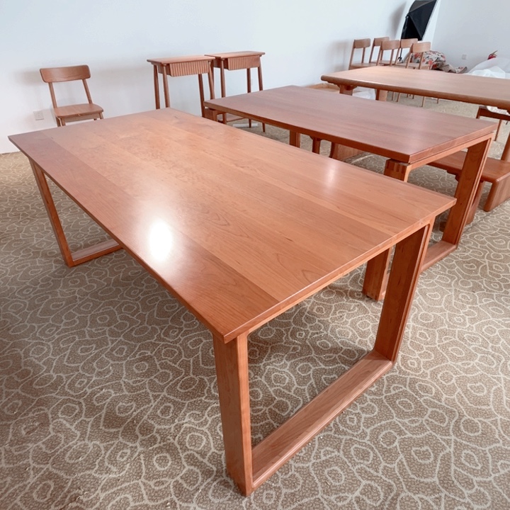 樱桃木特价180*90*3.4莫比恩桌