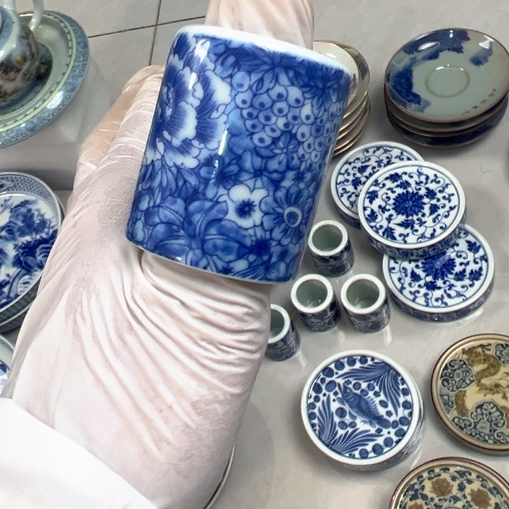 瓷片白青花万花扳指盖置全品
