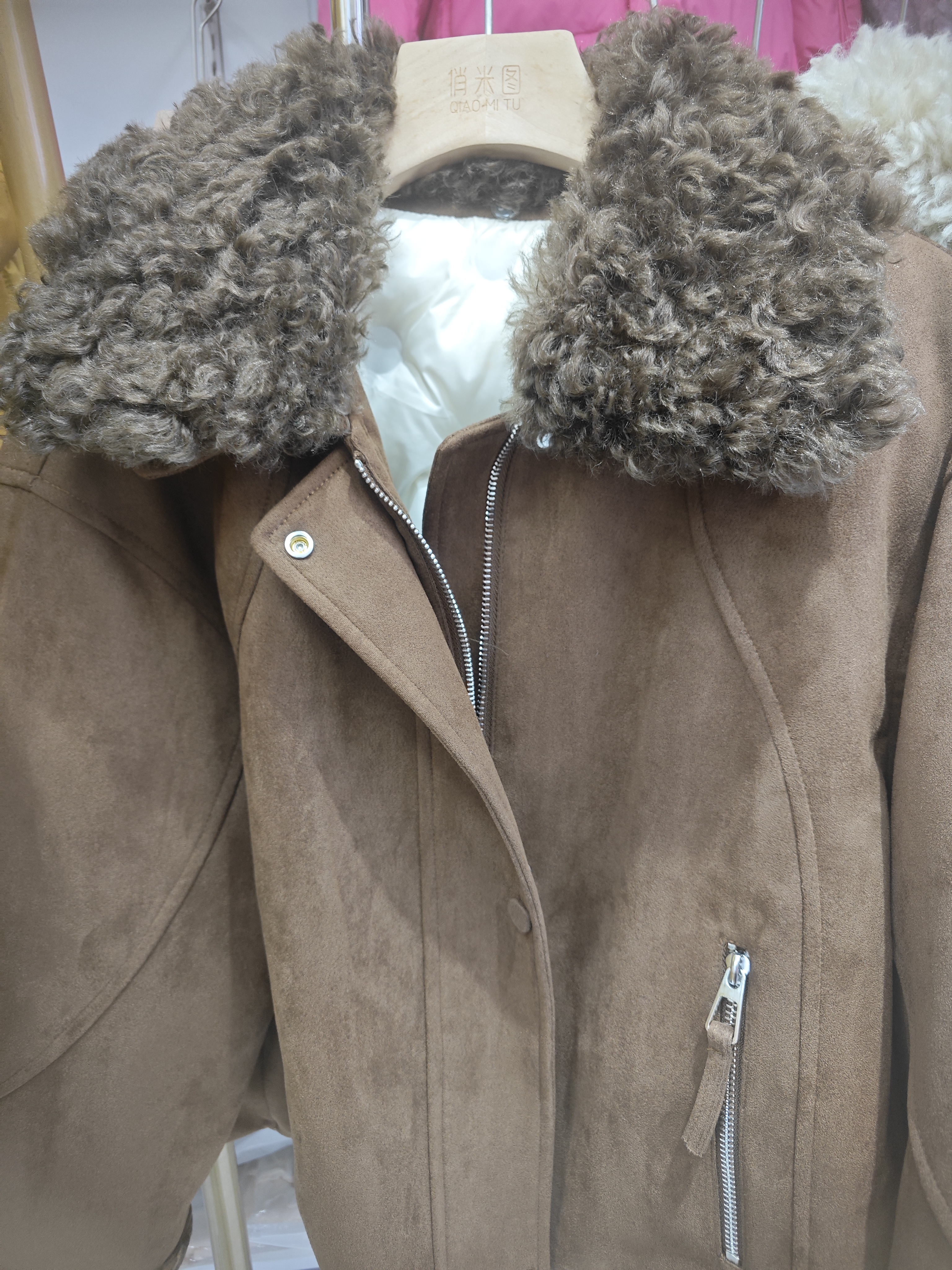 翻领时尚女保暖风衣灰色冬季女士插肩袖短外套宽松型