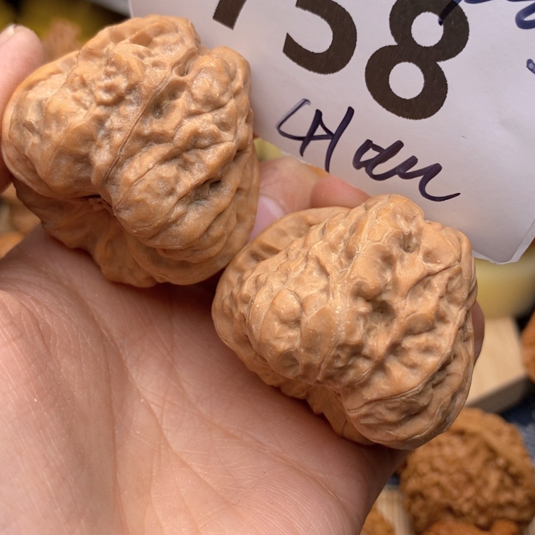 文玩核桃把件大*爸758号41蛙