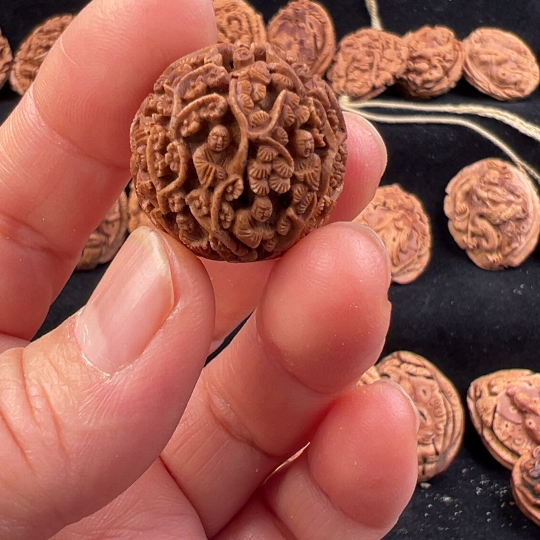 吊坠桃核糊*桃核雕刻