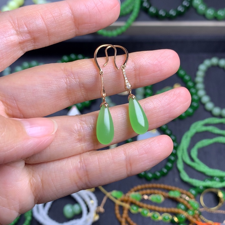 和田玉耳饰18K金镶嵌佟*鸽