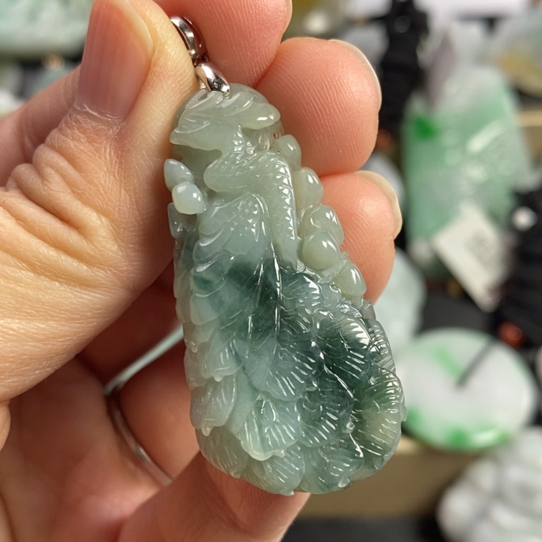 翡翠颈饰未镶嵌凤凰