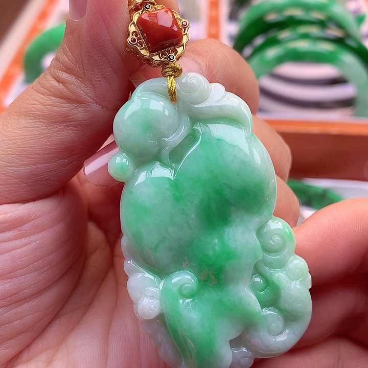 翡翠颈饰银S925镶嵌翡翠