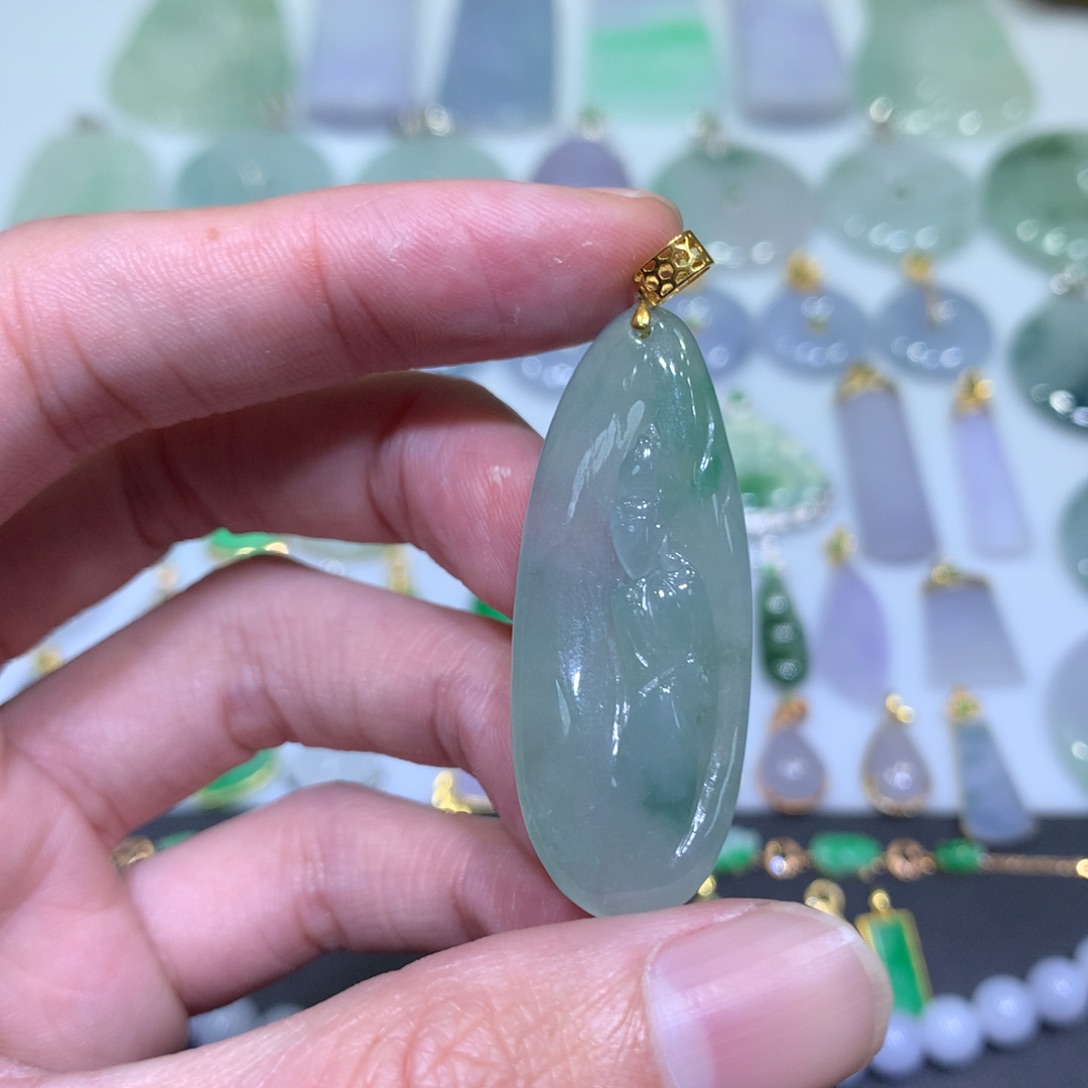 翡翠吊坠(不含链)18K金镶嵌