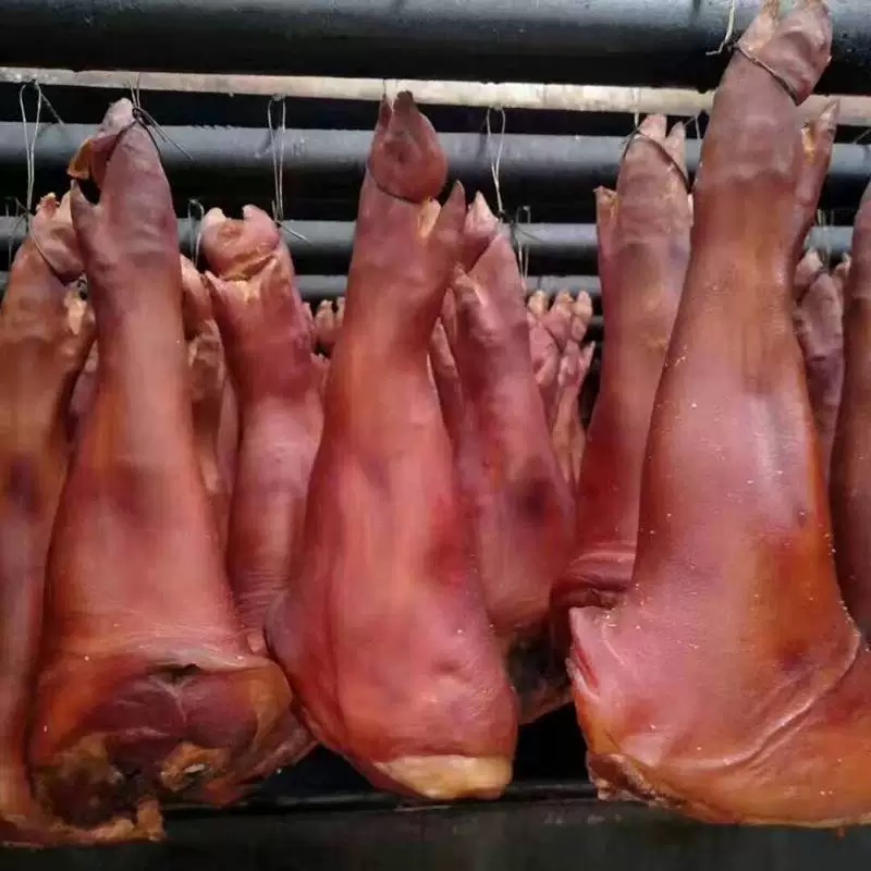 贵州特产青杠柴柏树枝烟熏腊猪脚一整只高山农家土猪肉