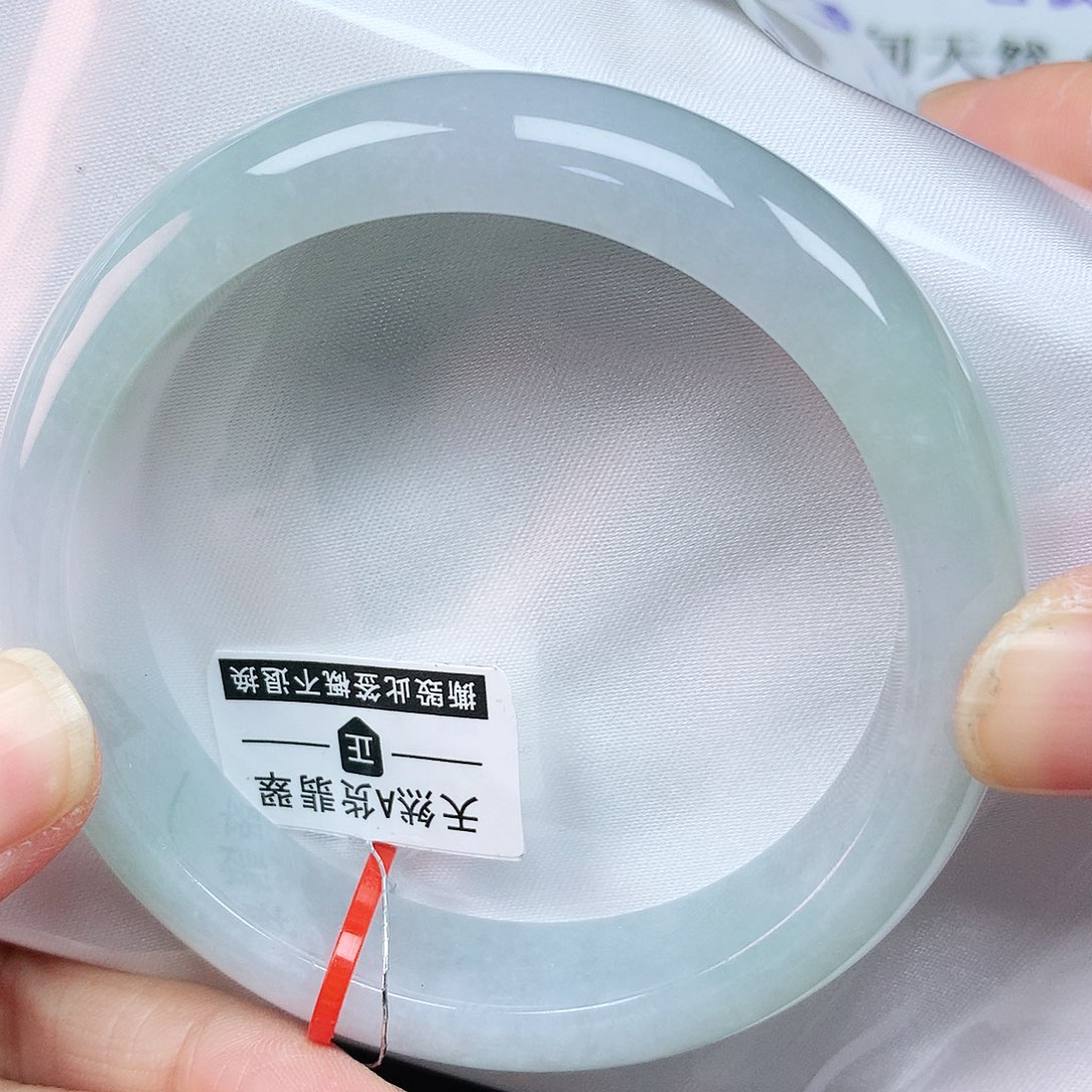 翡翠手镯未镶嵌56+圈