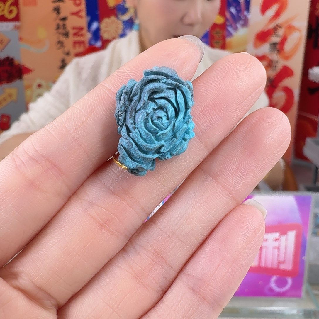 绿松石未镶嵌珠宝奇石