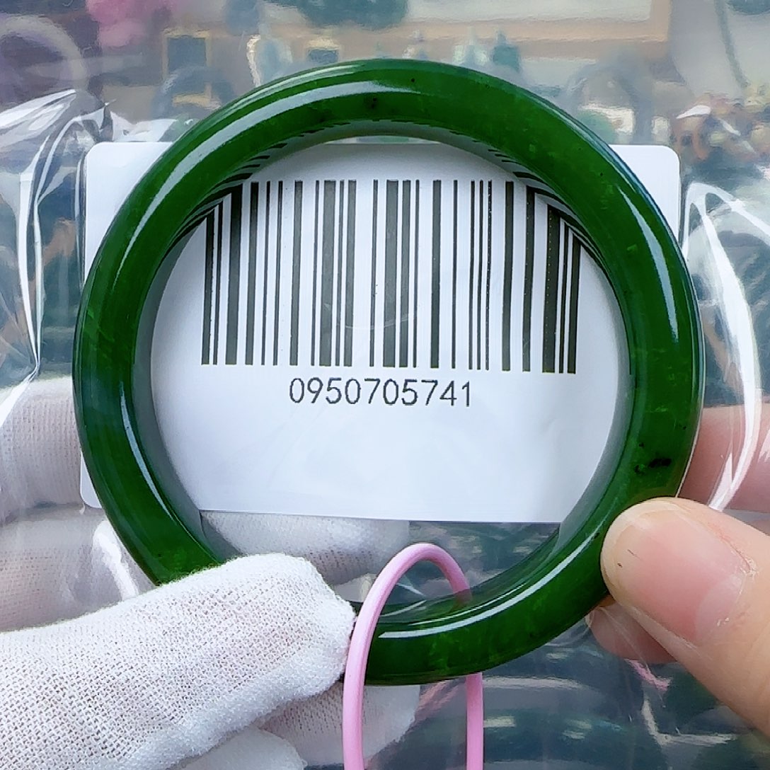 和田玉（碧玉）手镯未镶嵌6061