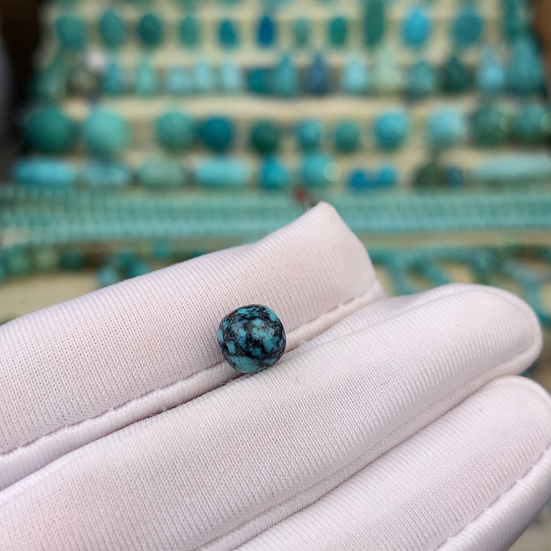 孤***王绿松石未镶嵌珠宝奇石