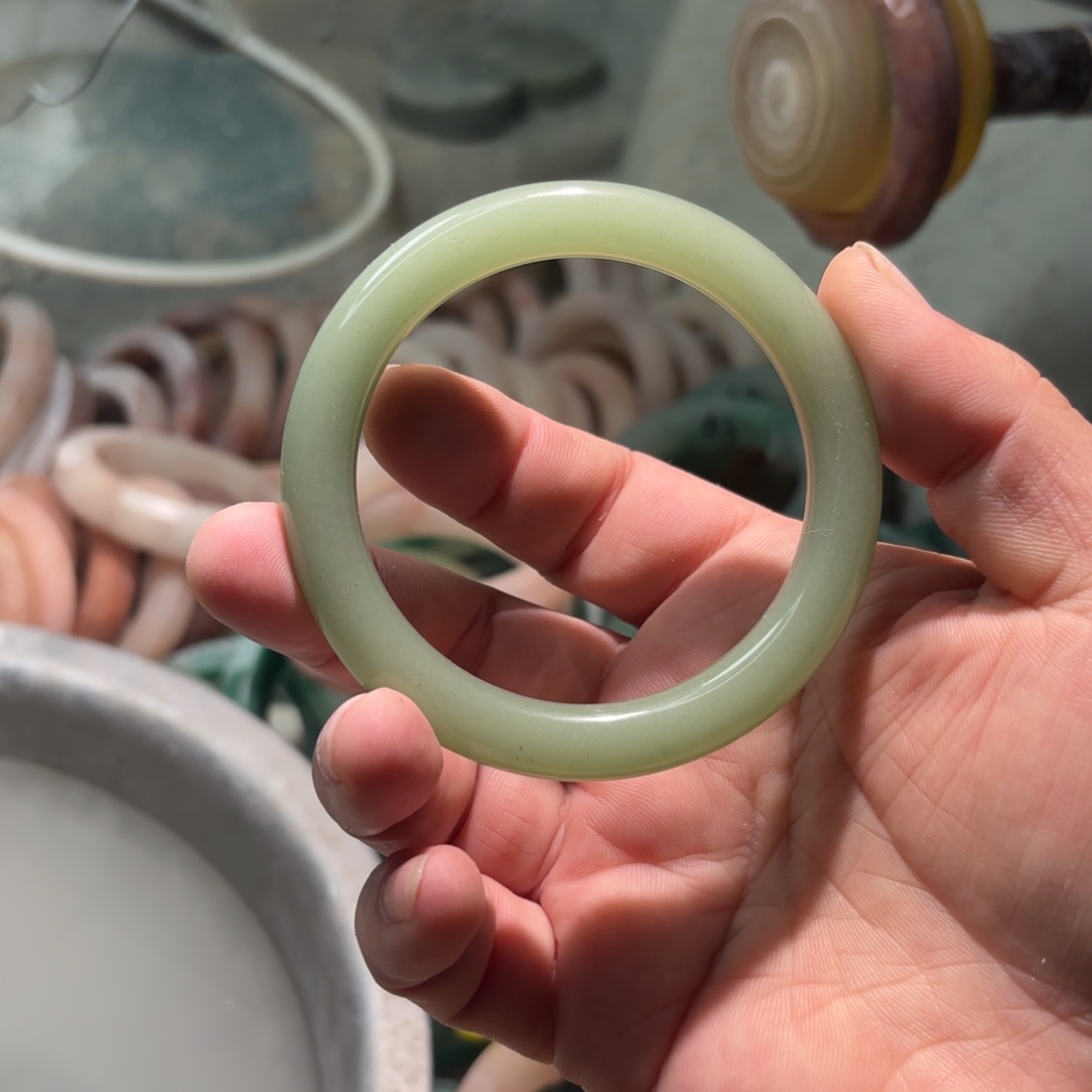 蜕***变东陵石未镶嵌手镯