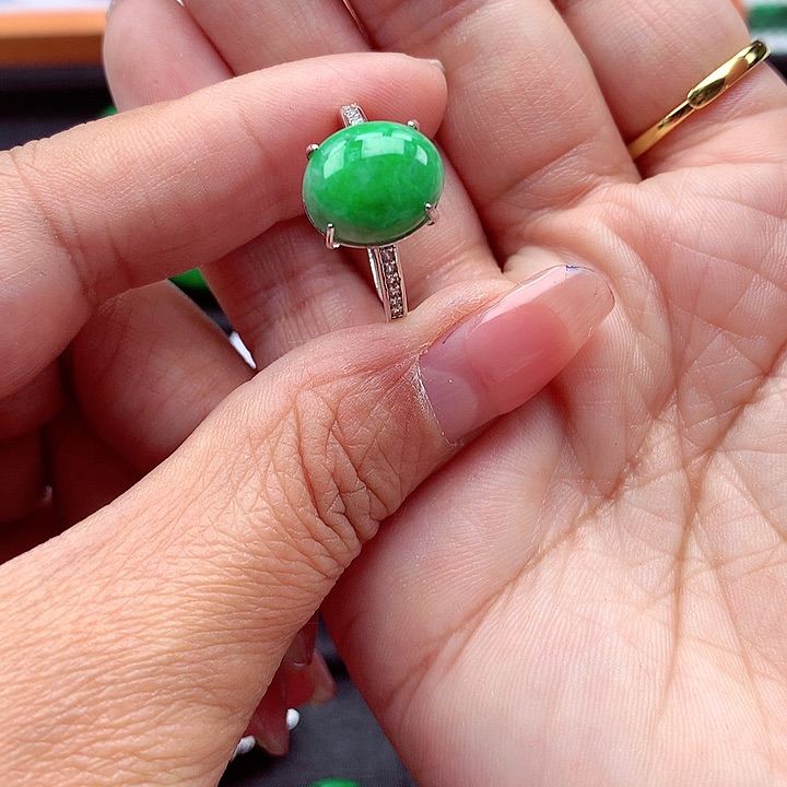 翡翠颈饰银S925镶嵌翡翠