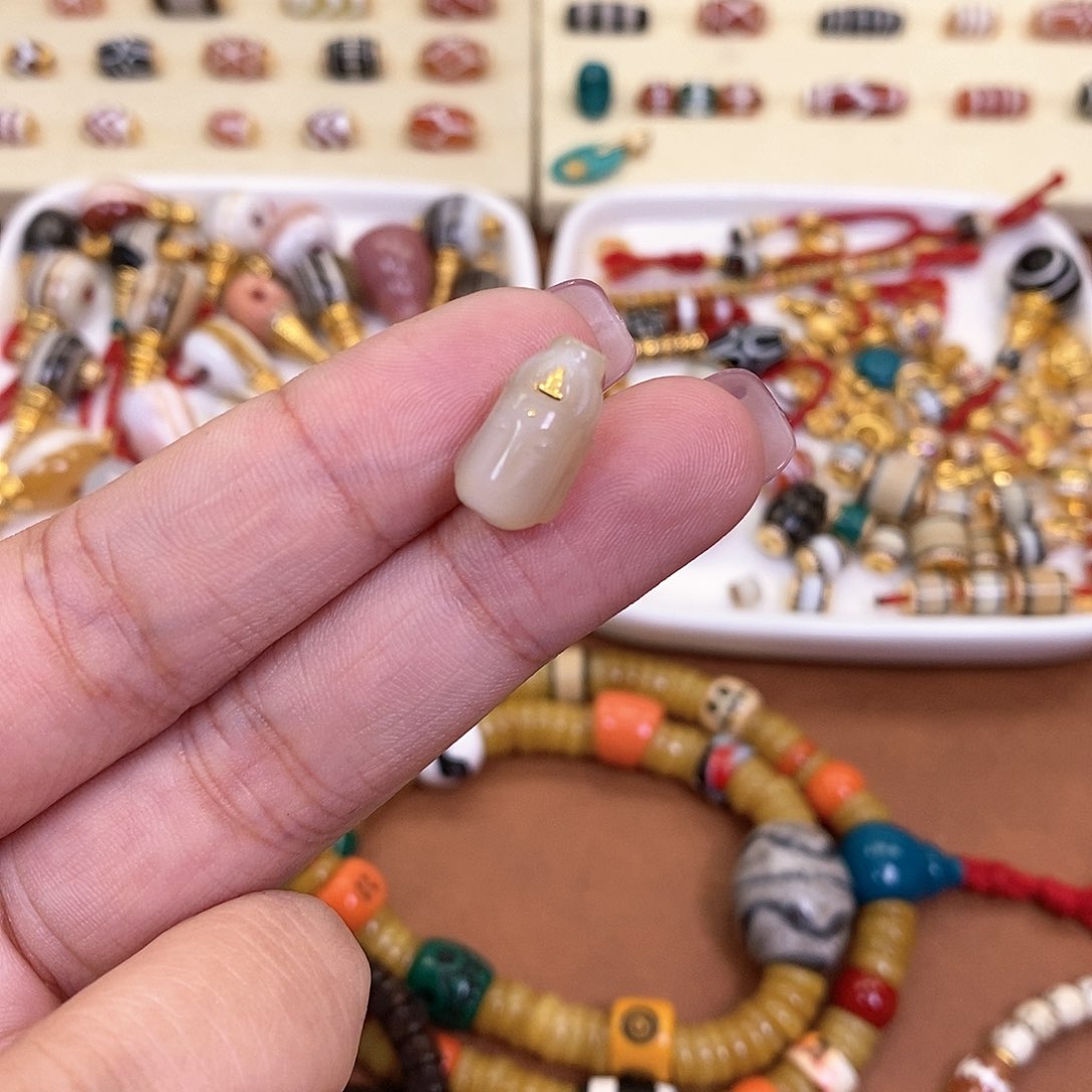 玛瑙/玉髓配饰未镶嵌8.6×14.8