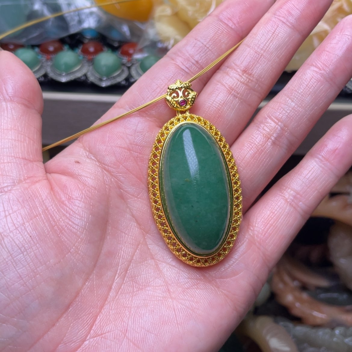 【闪购商品】石英质玉手镯未镶嵌