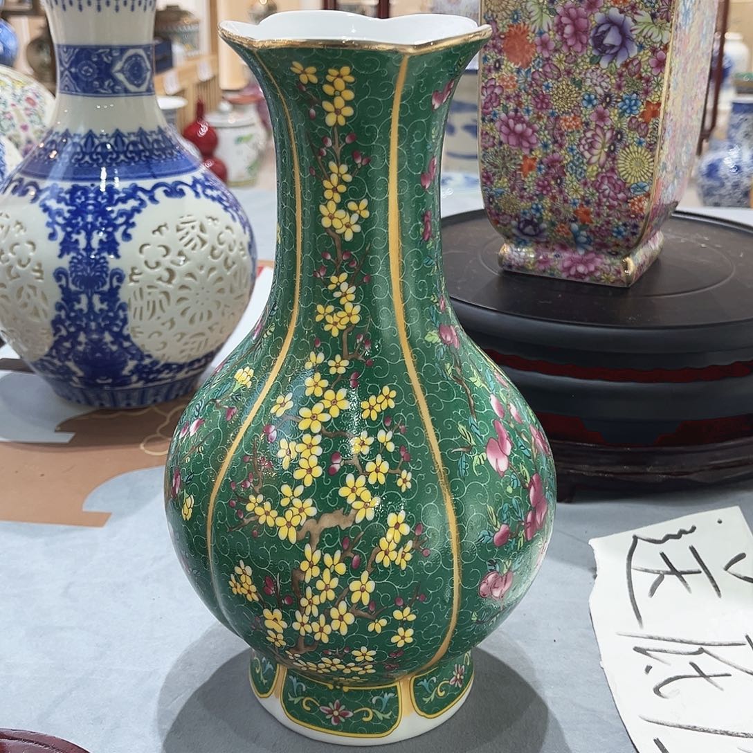 陶瓷27cm绿色花口瓶