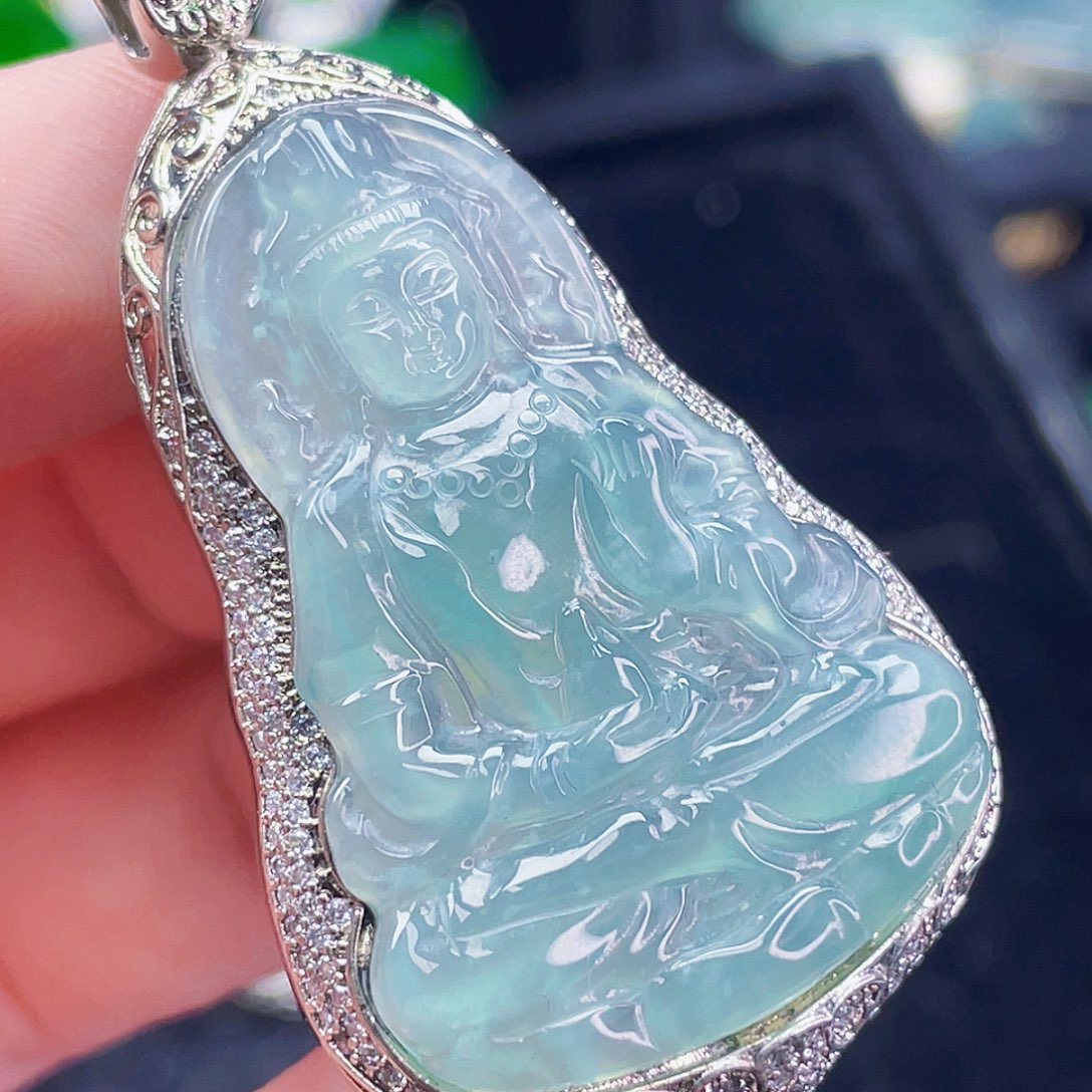 翡翠未镶嵌颈饰2，