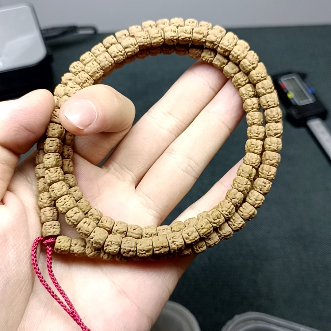 刘***。金刚菩提吊坠金刚