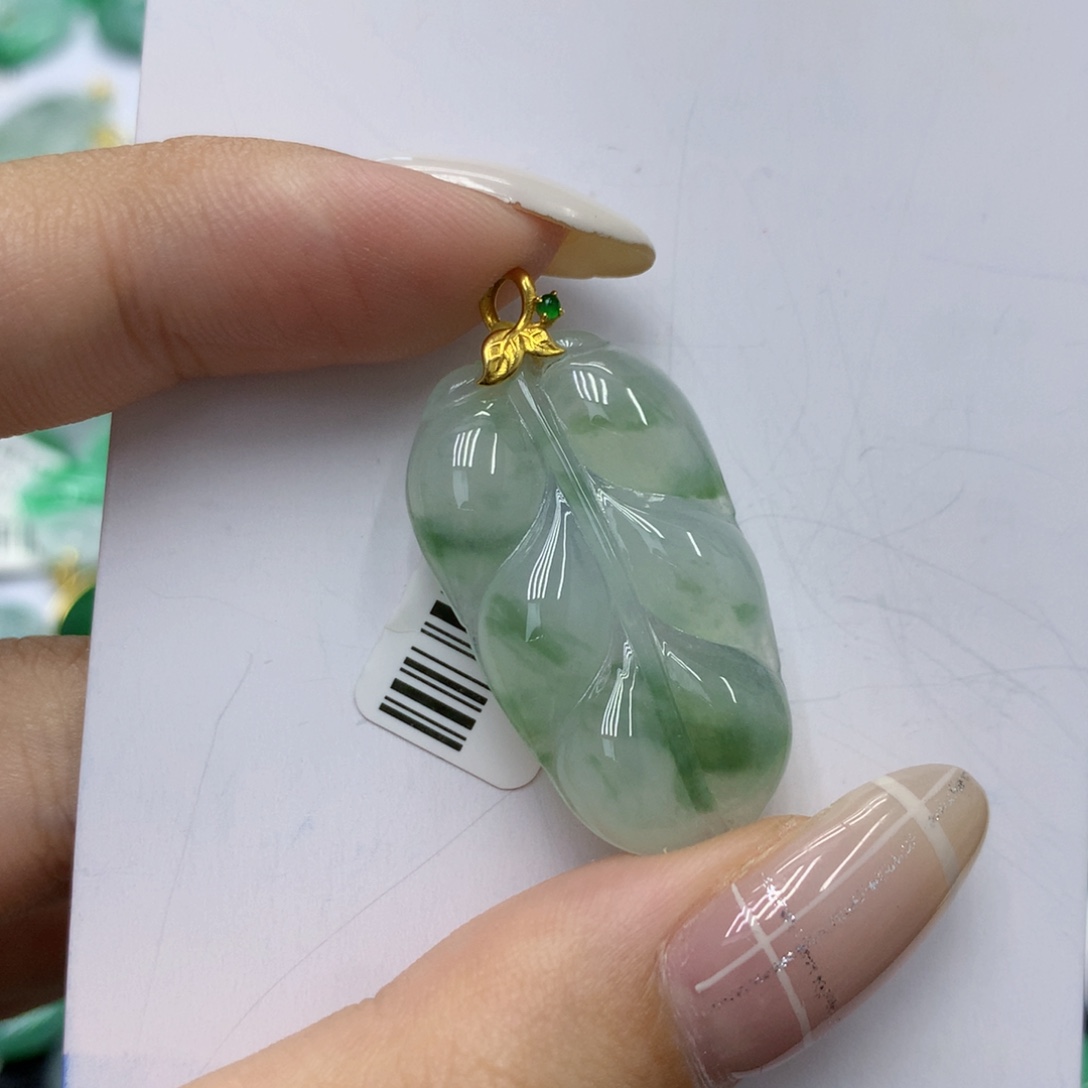 翡翠18K金镶嵌颈饰630579