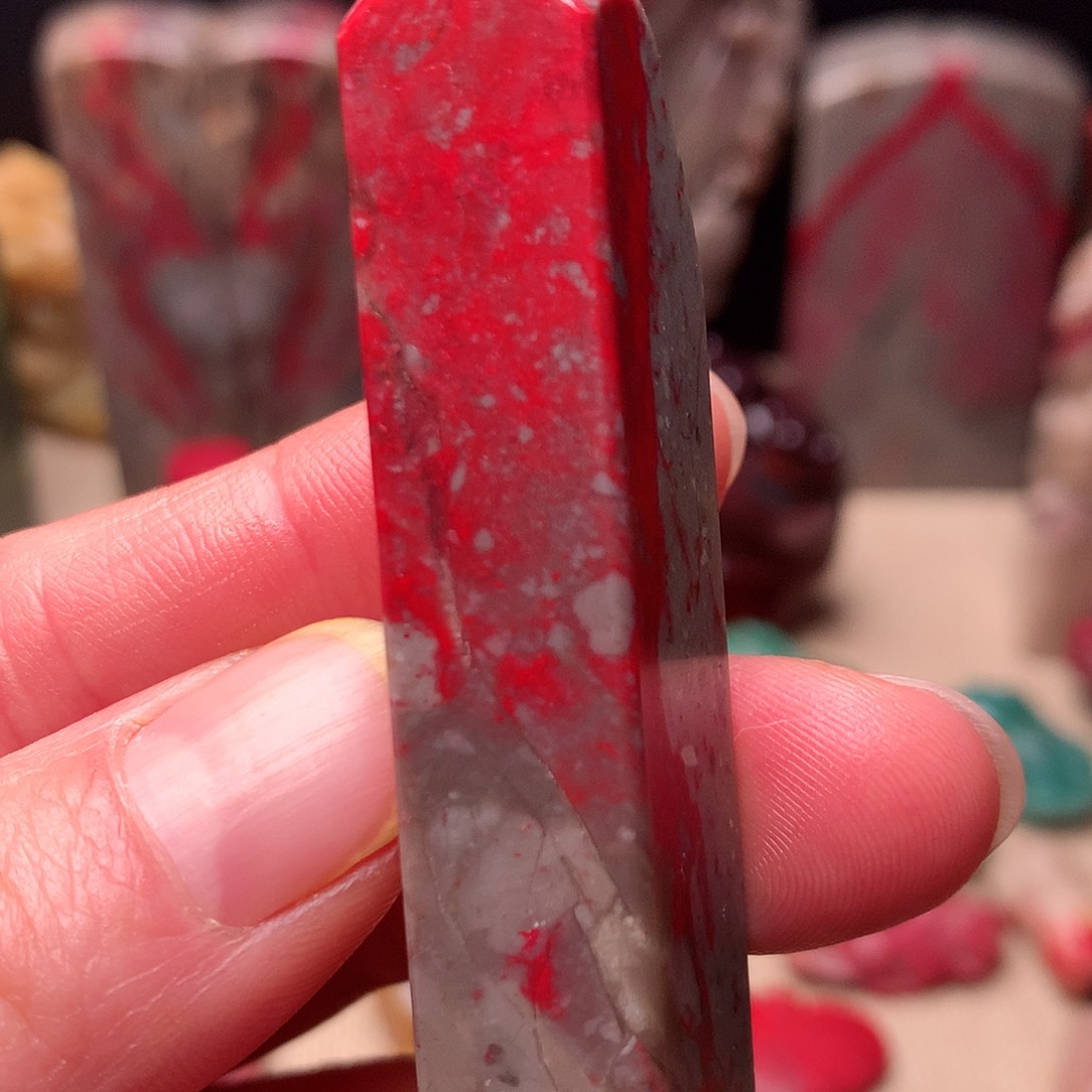 昌化鸡血石精美印章