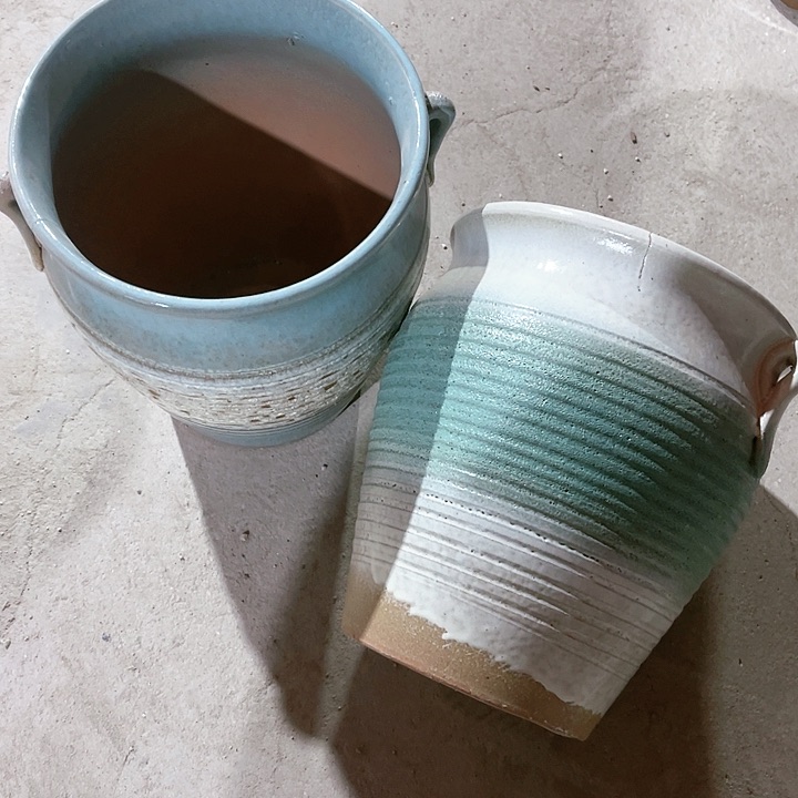 红陶口径18高度21两只瑕疵