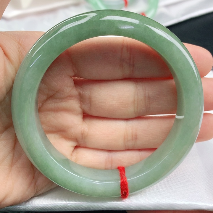 翡翠手镯未镶嵌油青57