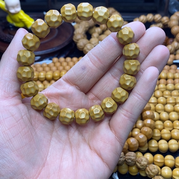 猴头核桃手串达****࿐猴头