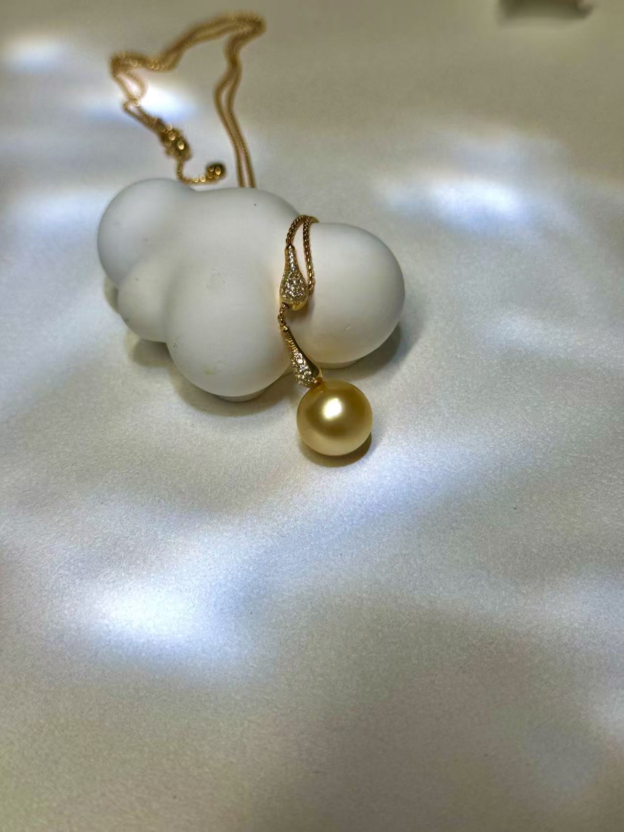 【南洋金珠】海水时尚高贵正圆极光金珍珠吊坠13-14mm