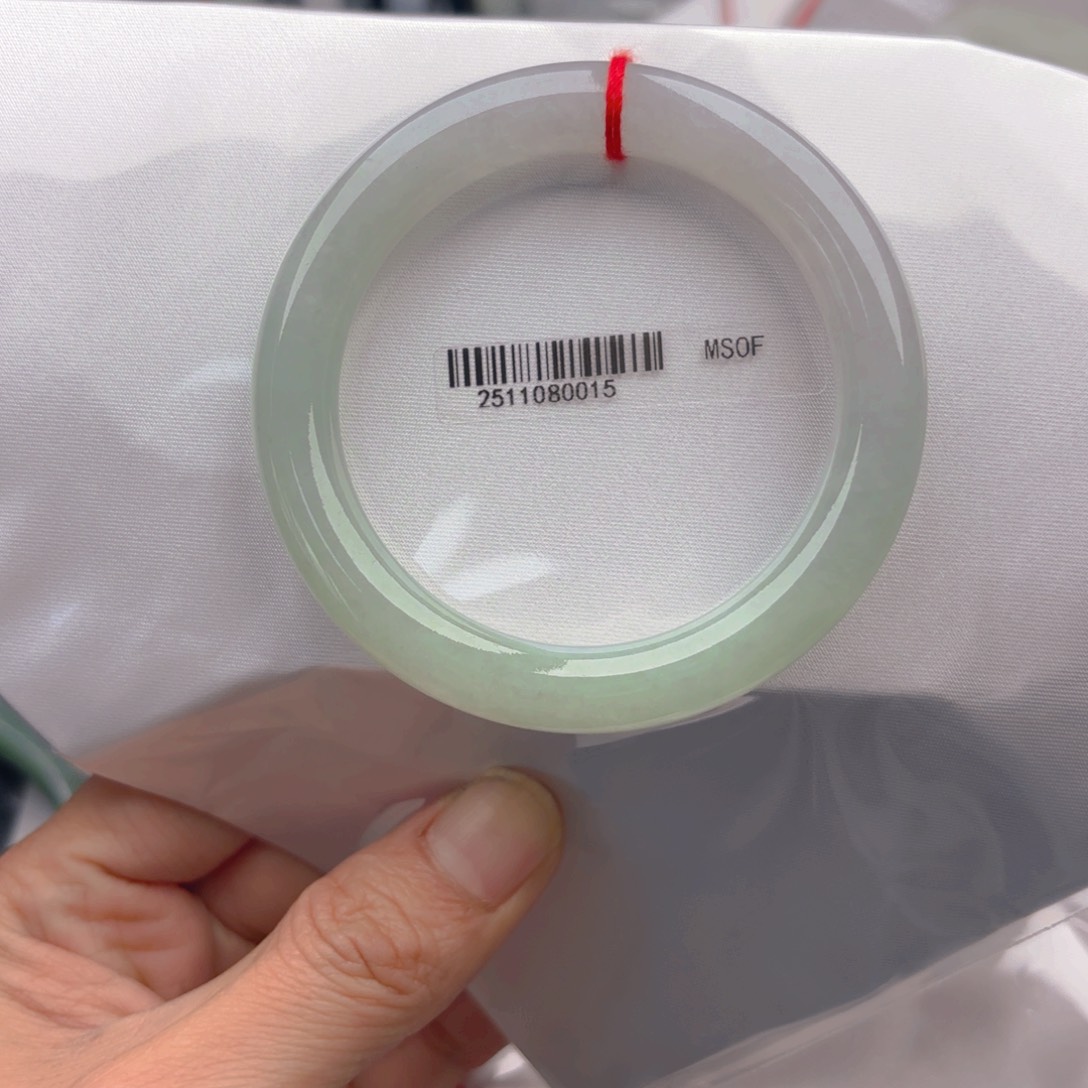 翡翠未镶嵌手镯5657. 127