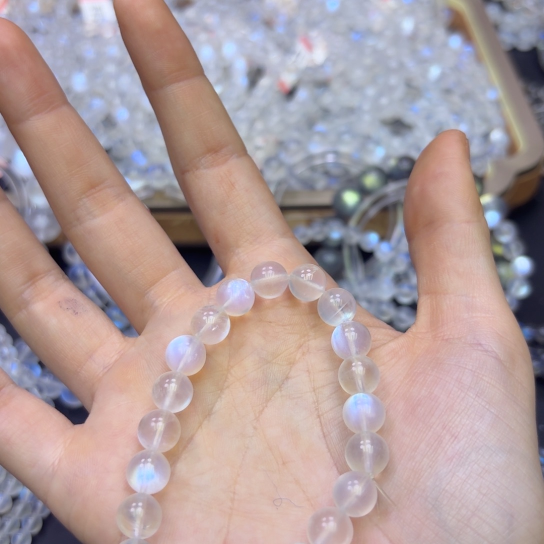 陳***_未镶嵌手串月光石蓝月光单圈卡8.5mm左右