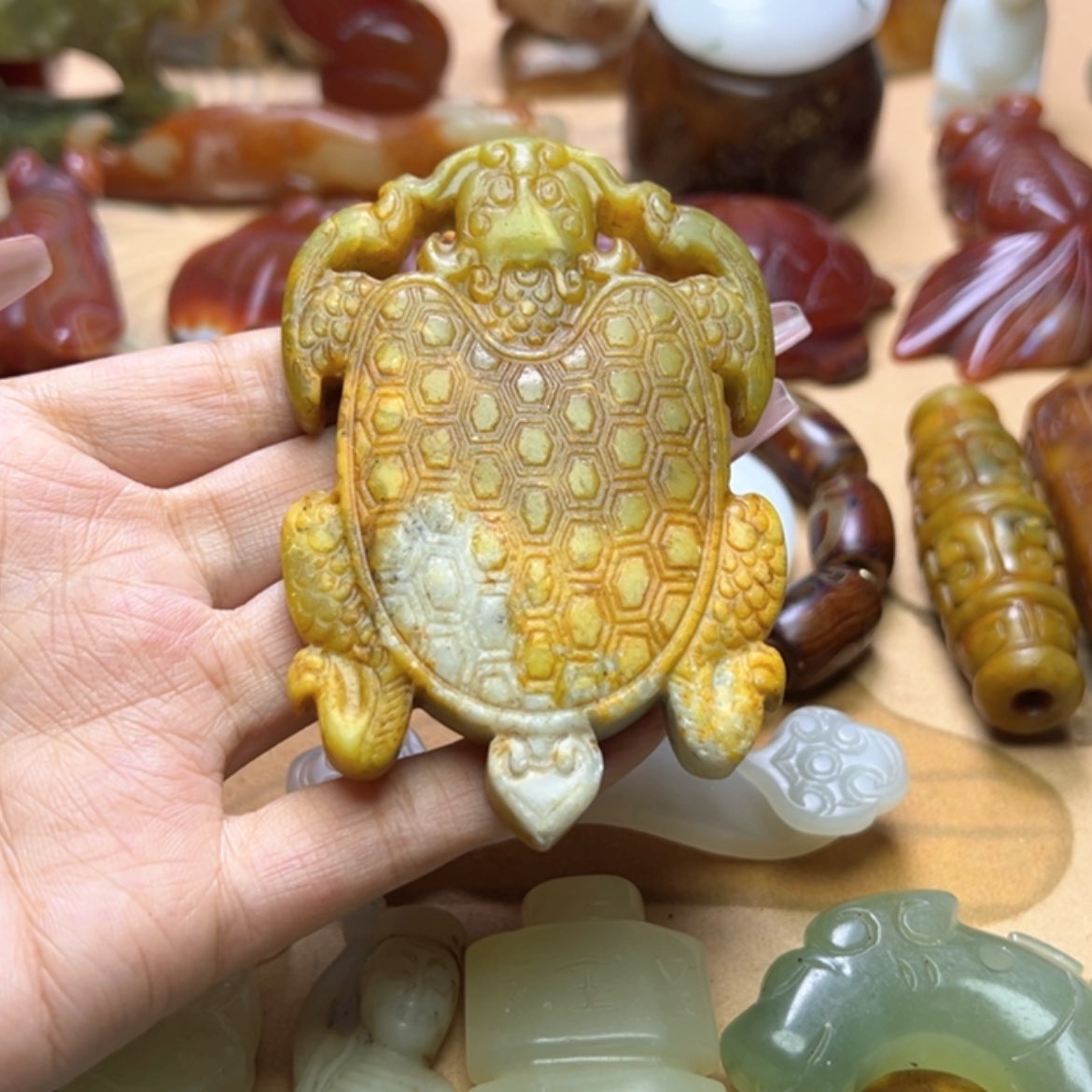 【闪购商品】蛇纹石玉颈饰未镶嵌