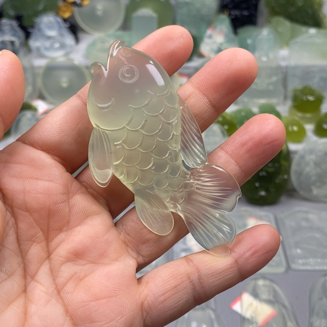 福***纤蛇纹石玉未镶嵌颈饰