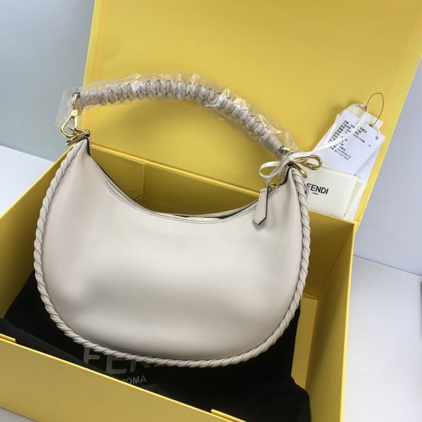 未使用/芬迪/市场价23000/包包/250212RN0010