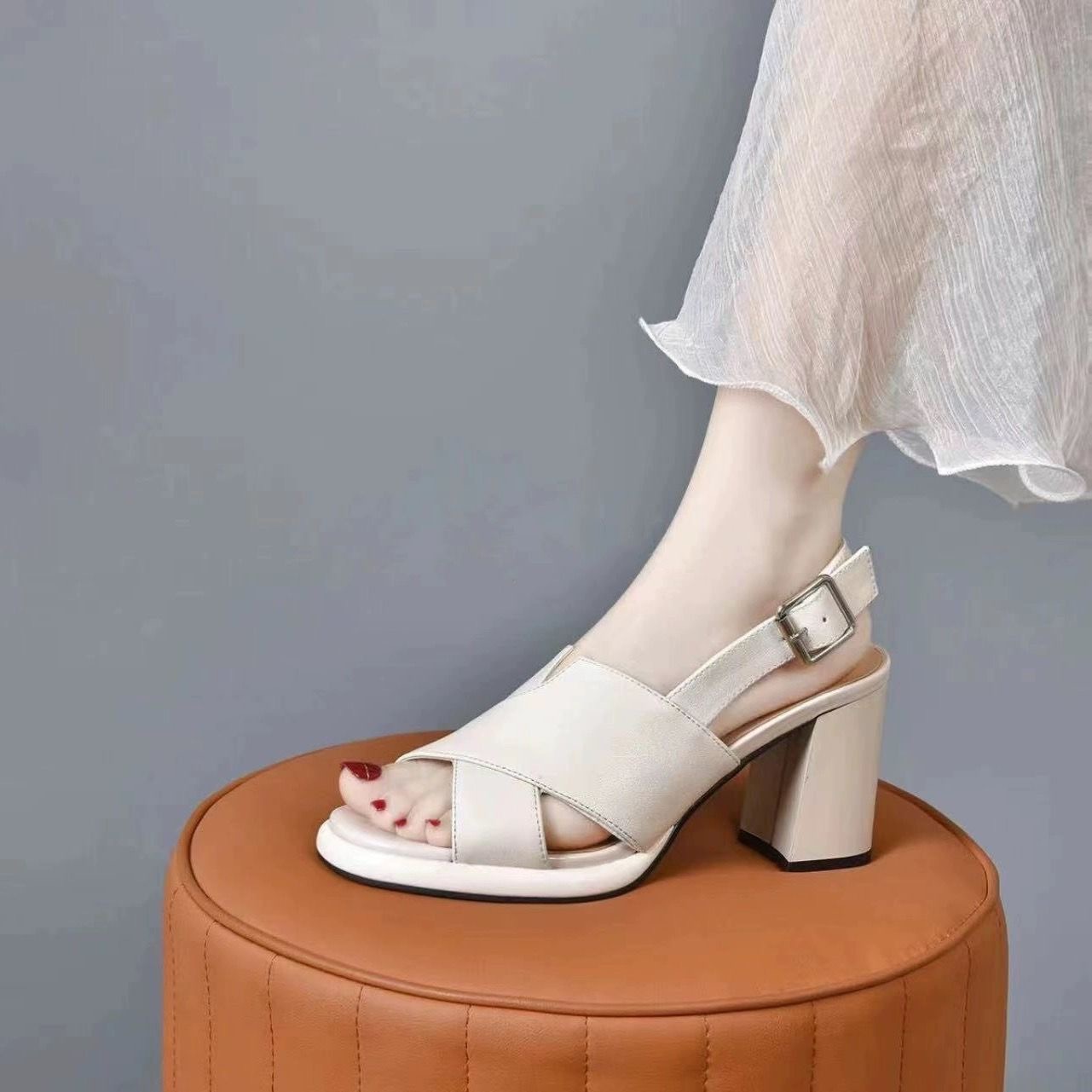 牛皮高跟凉鞋女年新款夏季小个子厚底鱼嘴鞋后空一字扣高跟鞋