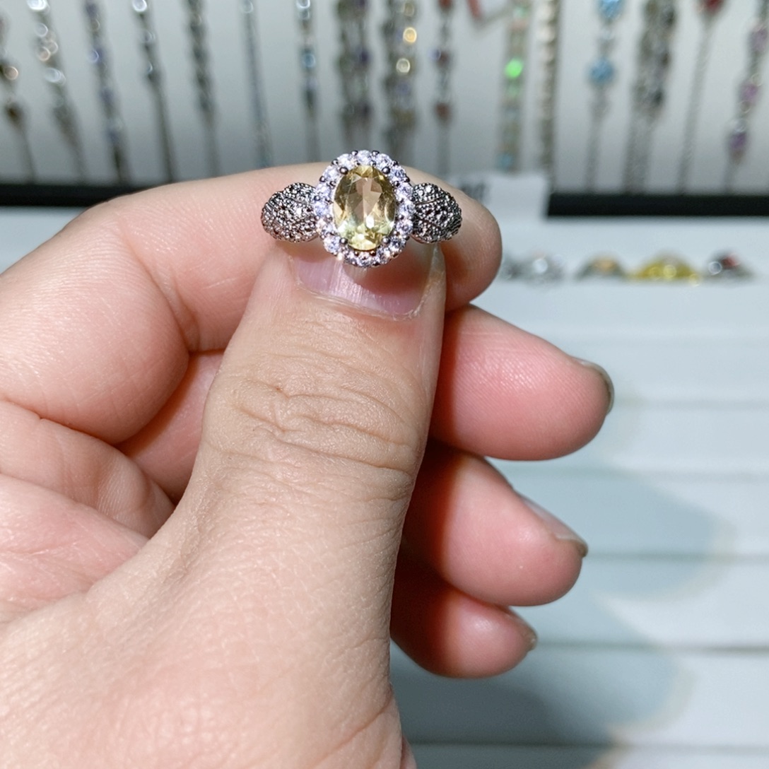 绿水晶戒指银S925镶嵌暴***柿