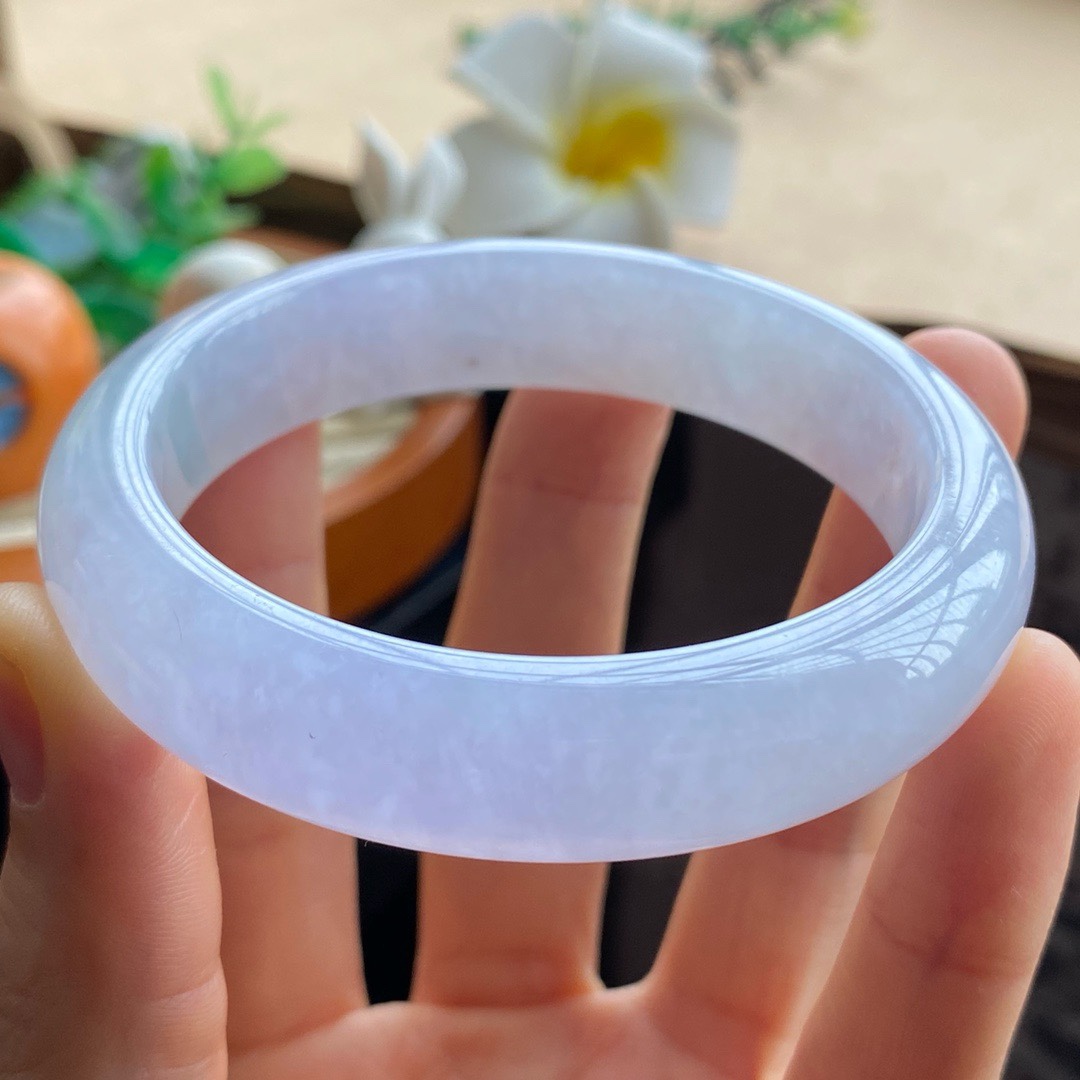 108盘12899号54.5-13-8.3 淡彩！仙气甜美的淡紫色！简简翡翠手镯